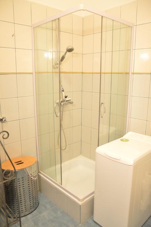 Classic Flat At Basilica Apartment Budapest Exterior photo
